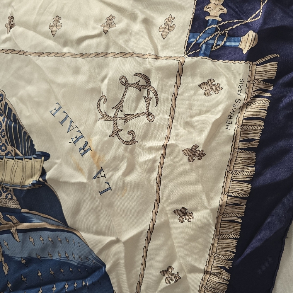 Hermès Vue du Carosse de la Galère la Réale Silk Scarf RARE - Picture 12 of 13